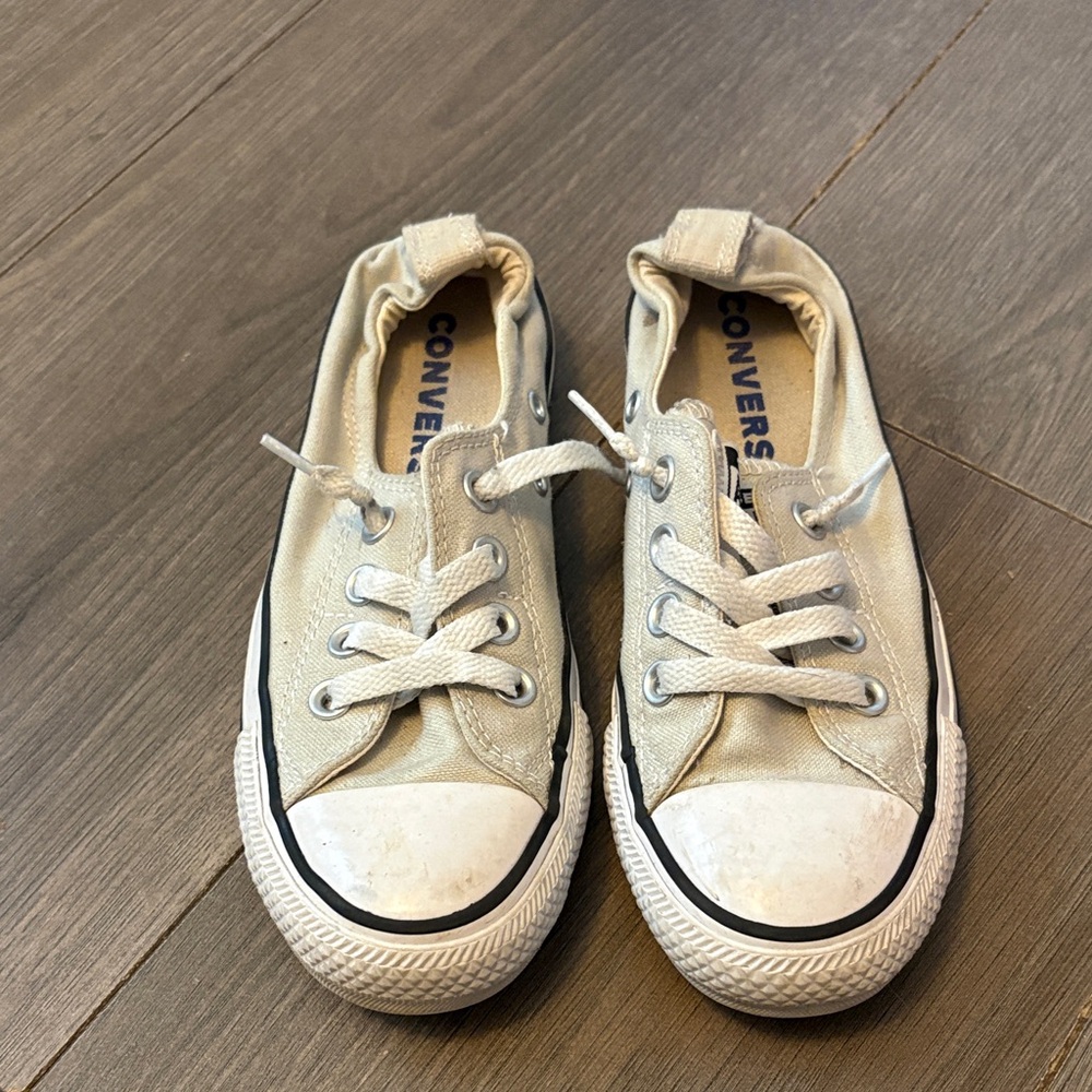 Converse all stars women’s size 5